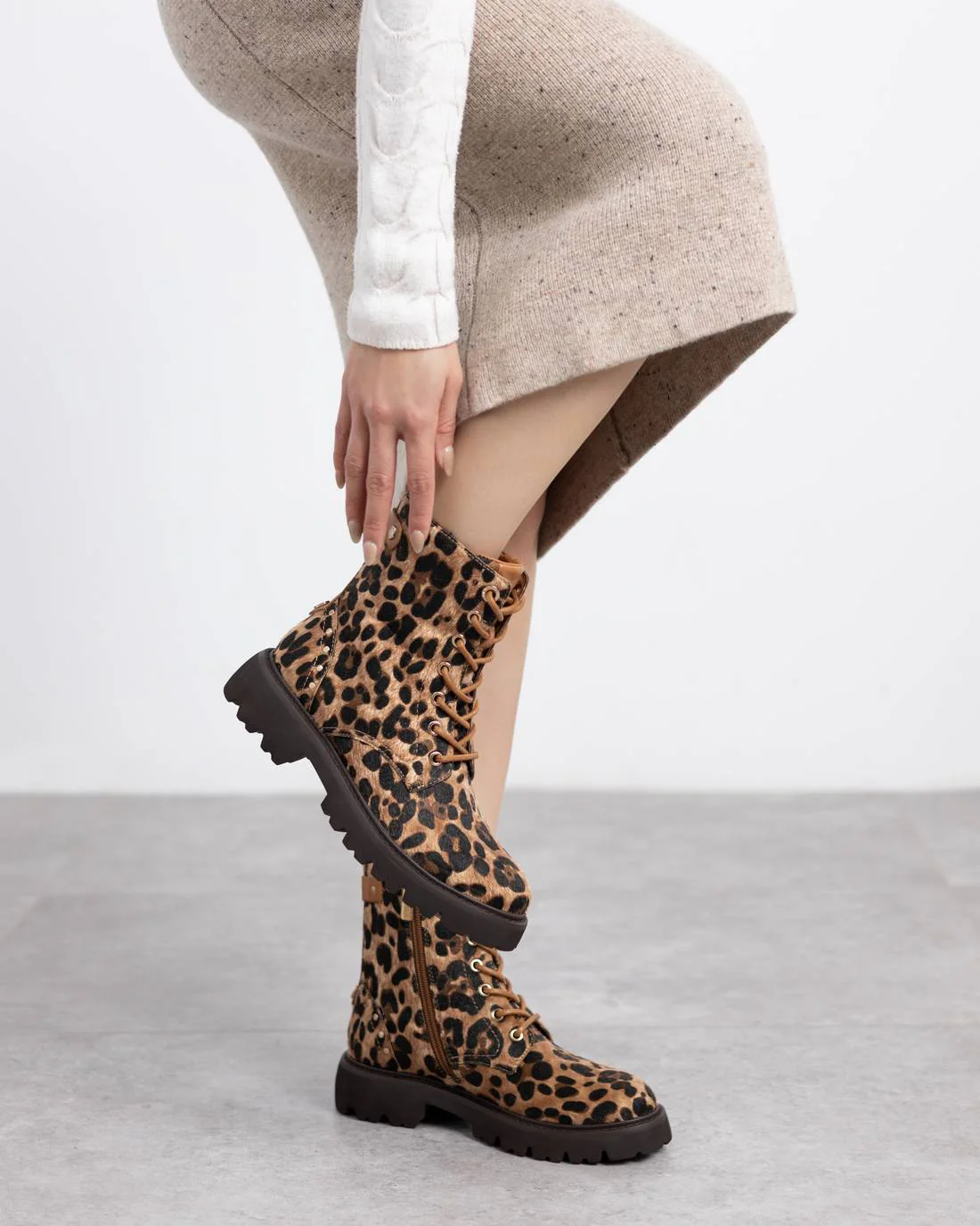Botin de mujer con tacón Carmela 16266501 - Image 5