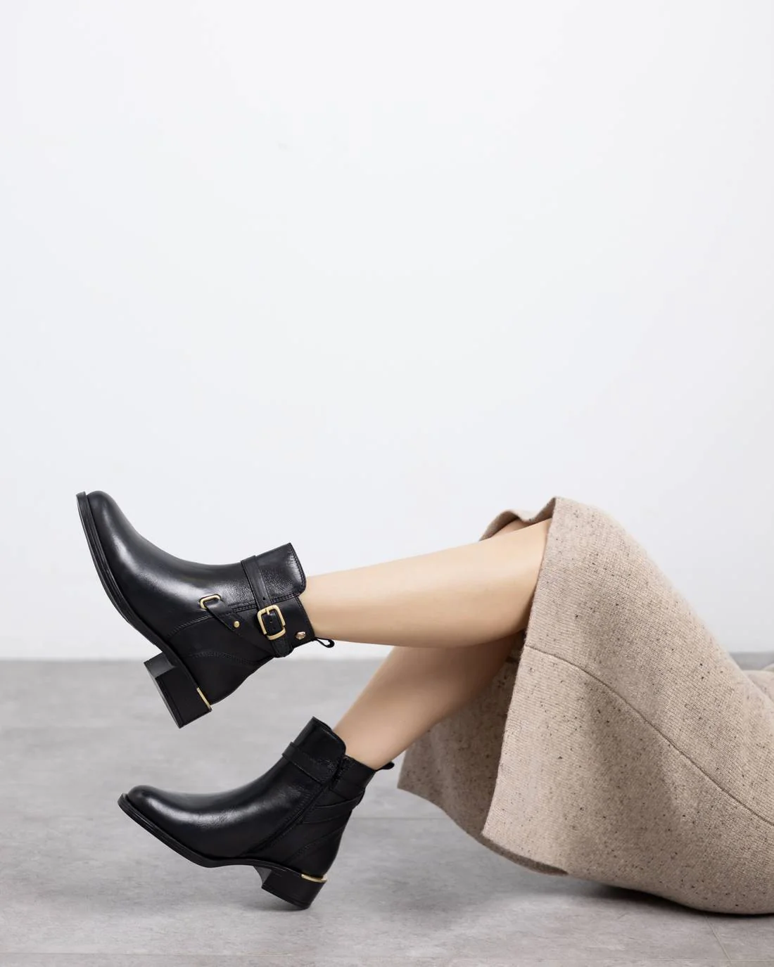 Botin de mujer con tacón Carmela 16247501 - Image 6