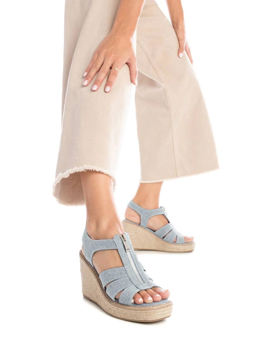 SANDALIA DE MUJER XTI 14276402 - Image 2