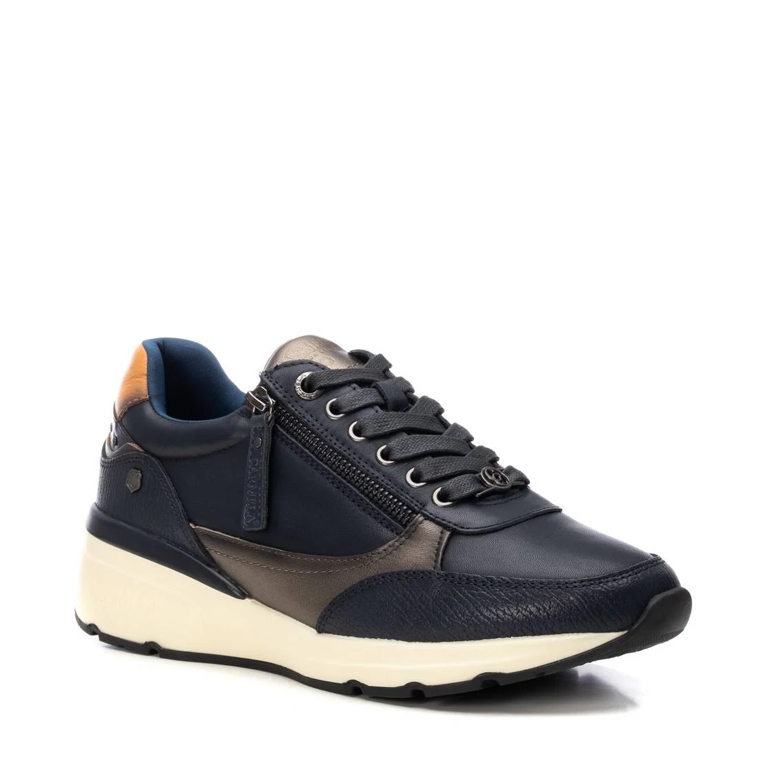 Zapatilla de mujer plano Carmela 16182504 - Image 2