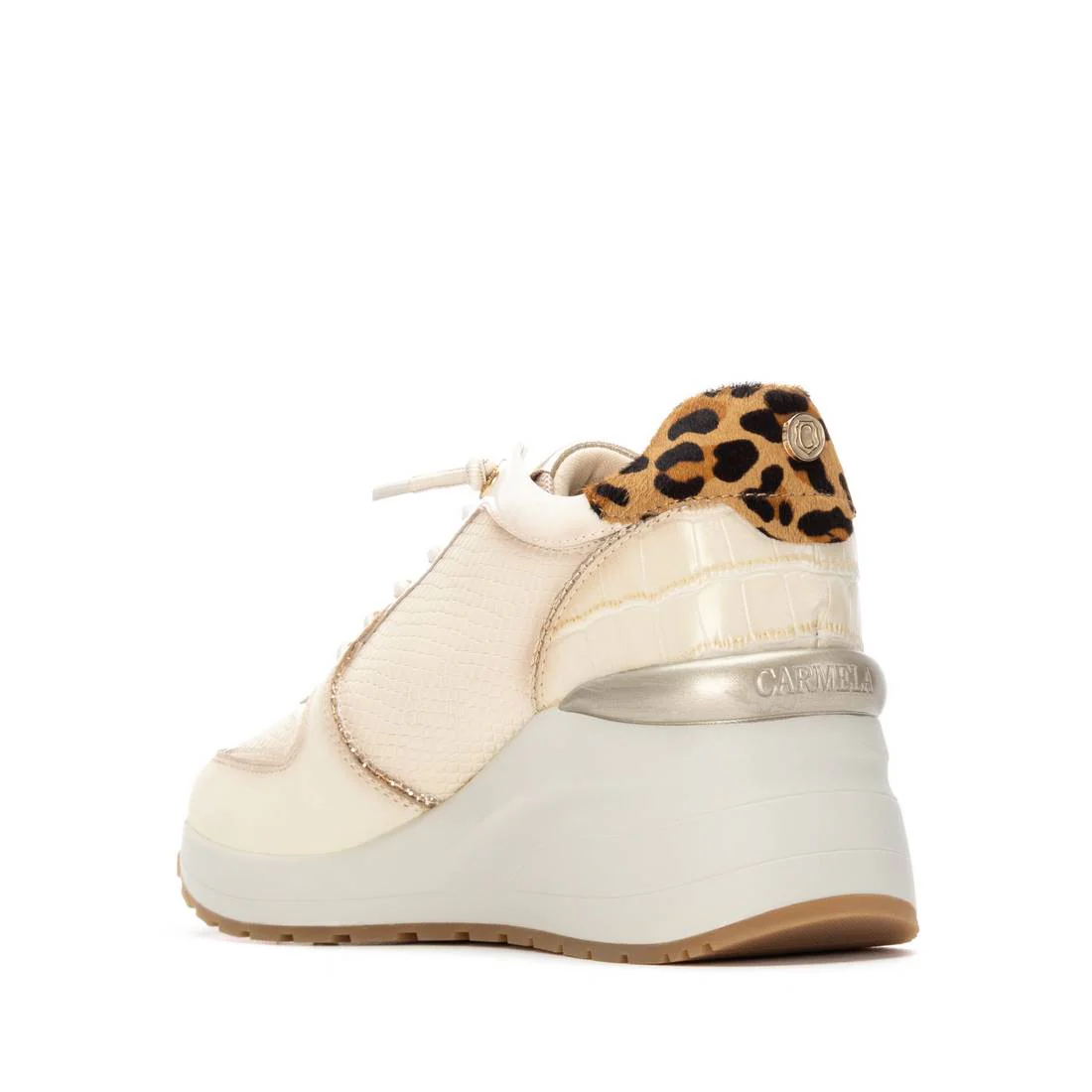 Zapatilla de mujer con cuña Carmela 16244402 - Image 3