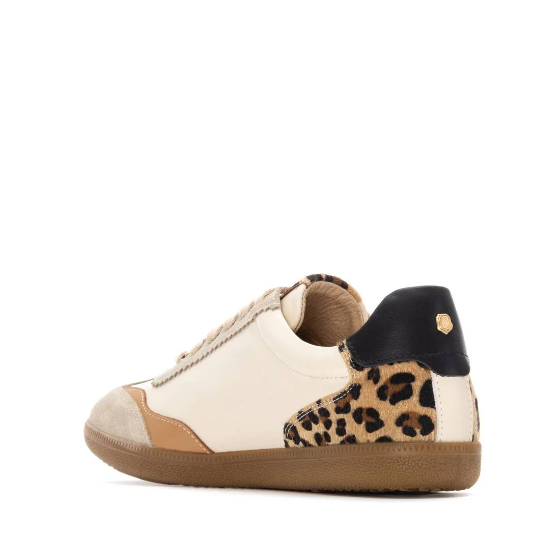 Zapatilla de mujer plano Carmela 16264001 - Image 3