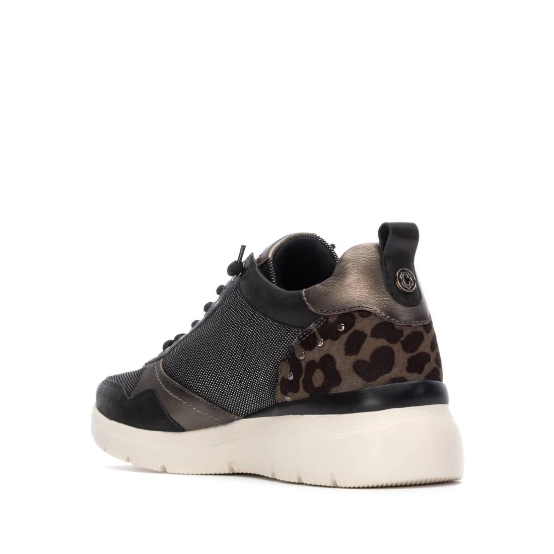 Zapatilla de mujer plano Carmela 16251303 - Image 3