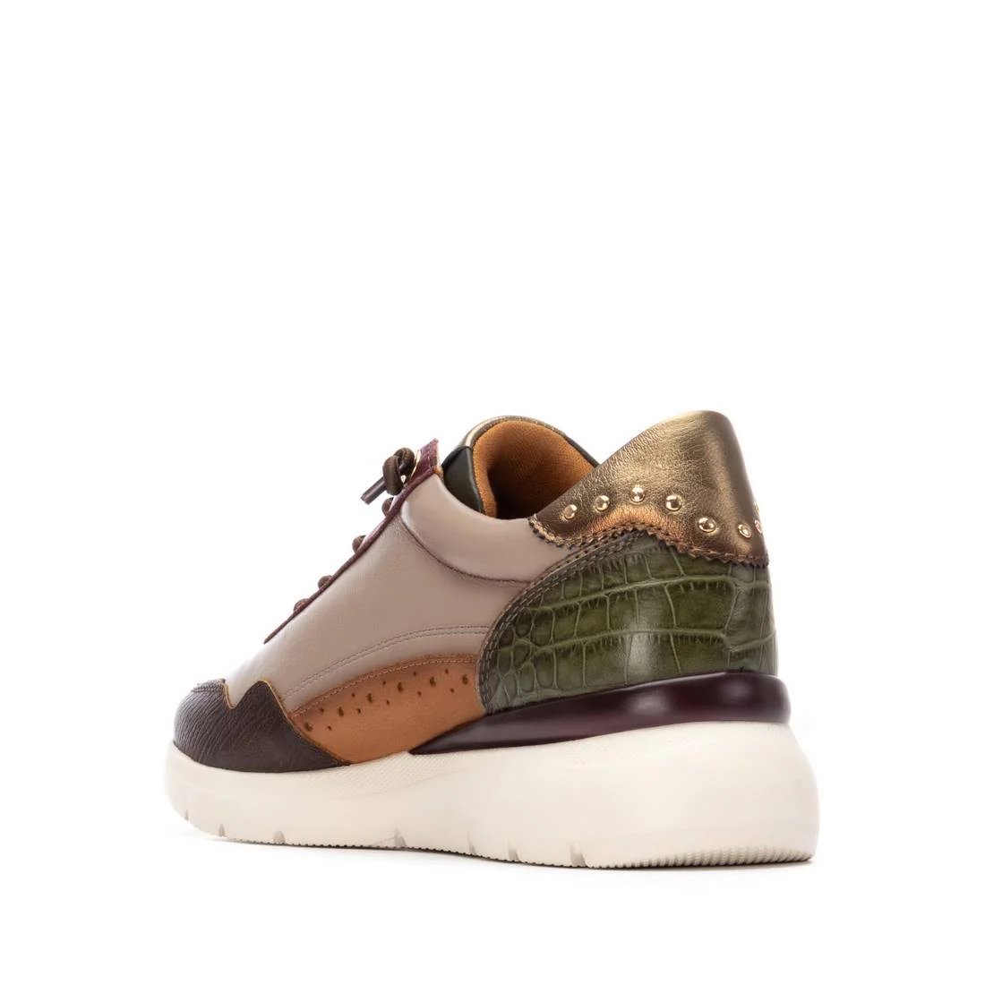 Zapatilla de mujer plano Carmela 16243006 - Image 4