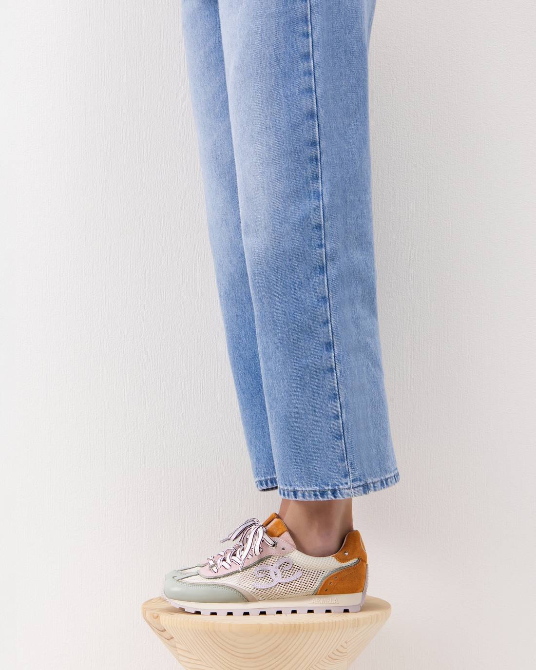 Zapatilla de mujer plano Carmela 16321303 - Image 8