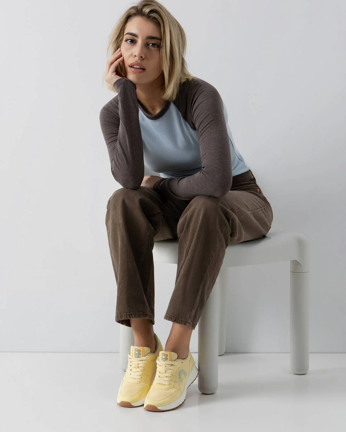Zapatilla de mujer plano Refresh 17505403 - Image 2
