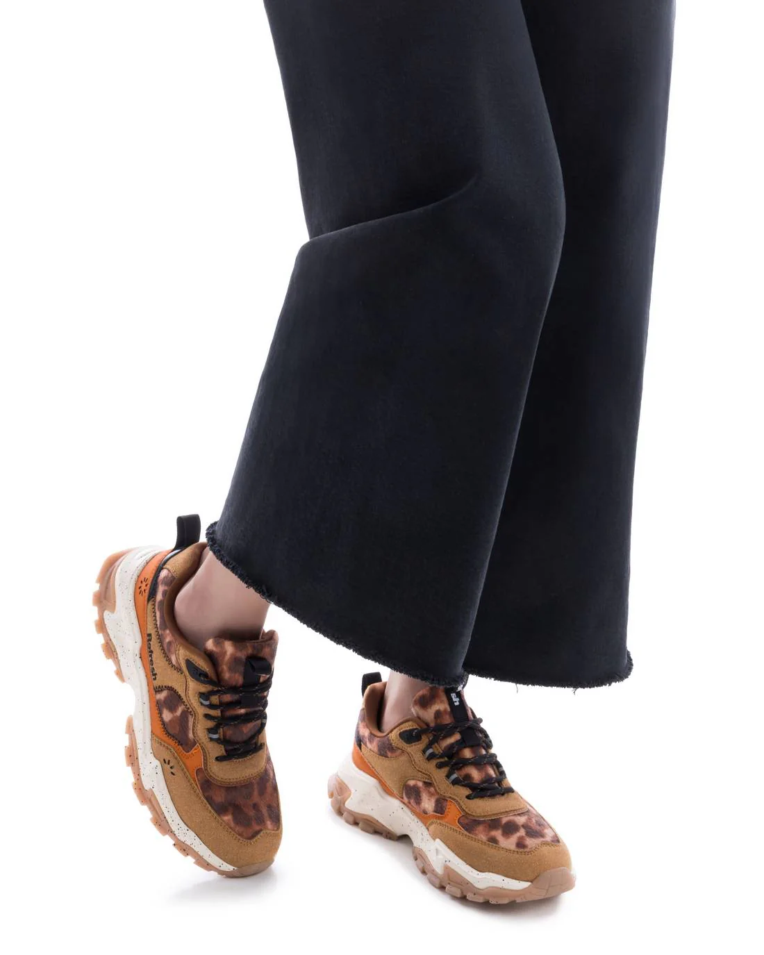 Zapatilla de mujer plano Refresh 17310404 - Image 2