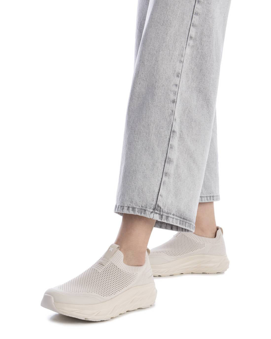 Zapatilla de mujer plano Xti 14436002 - Image 2