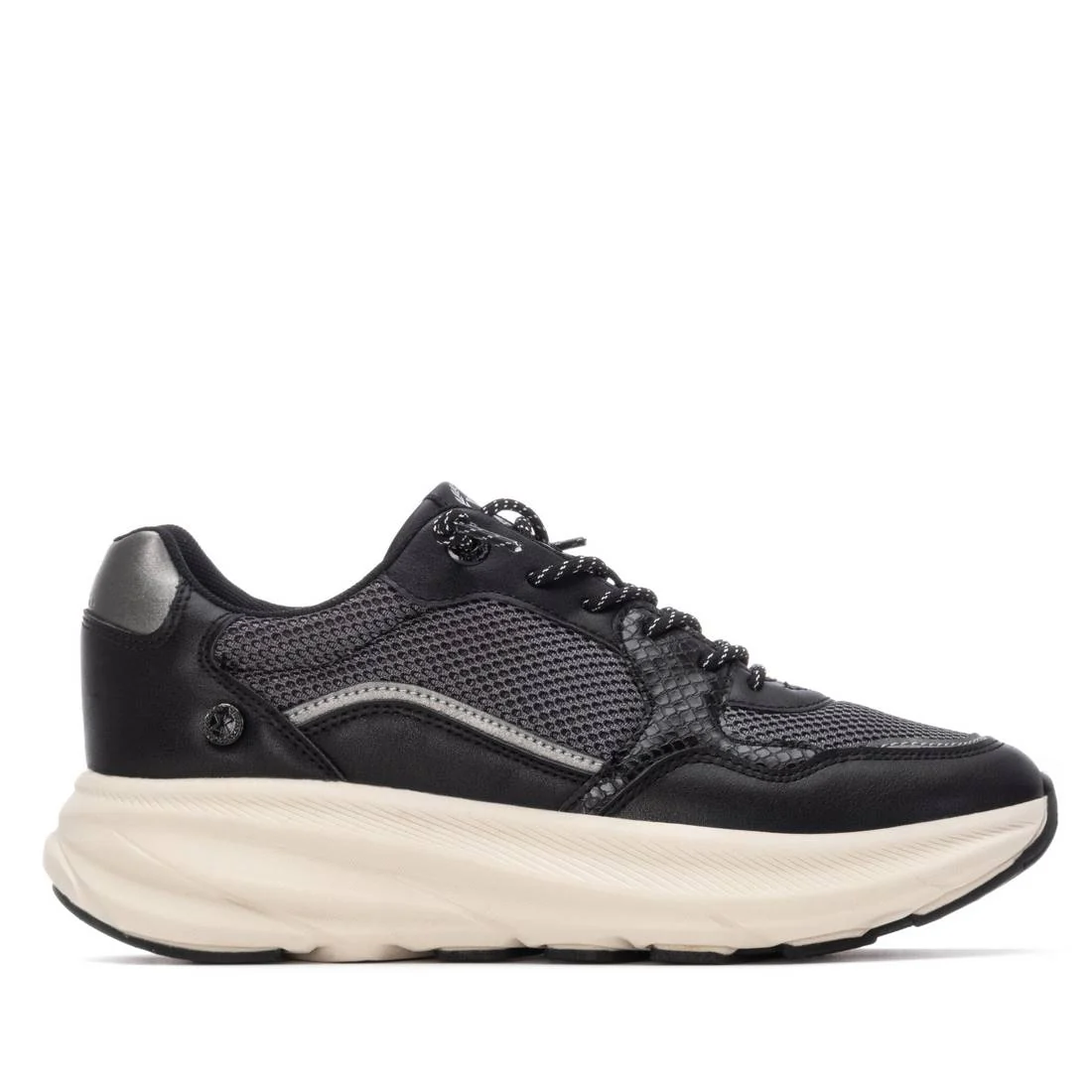 Zapatilla de mujer plano Xti 14468602